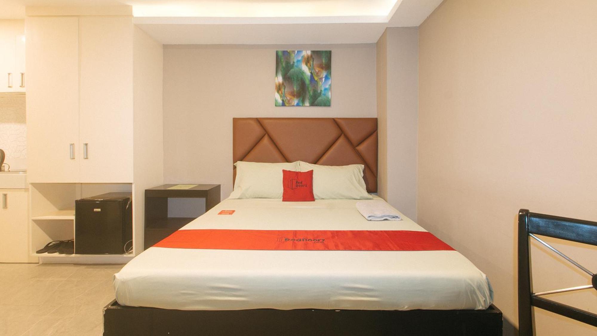 Reddoorz Plus At Seventy Five Inn Near Manila Airport Paranaque City Exterior foto