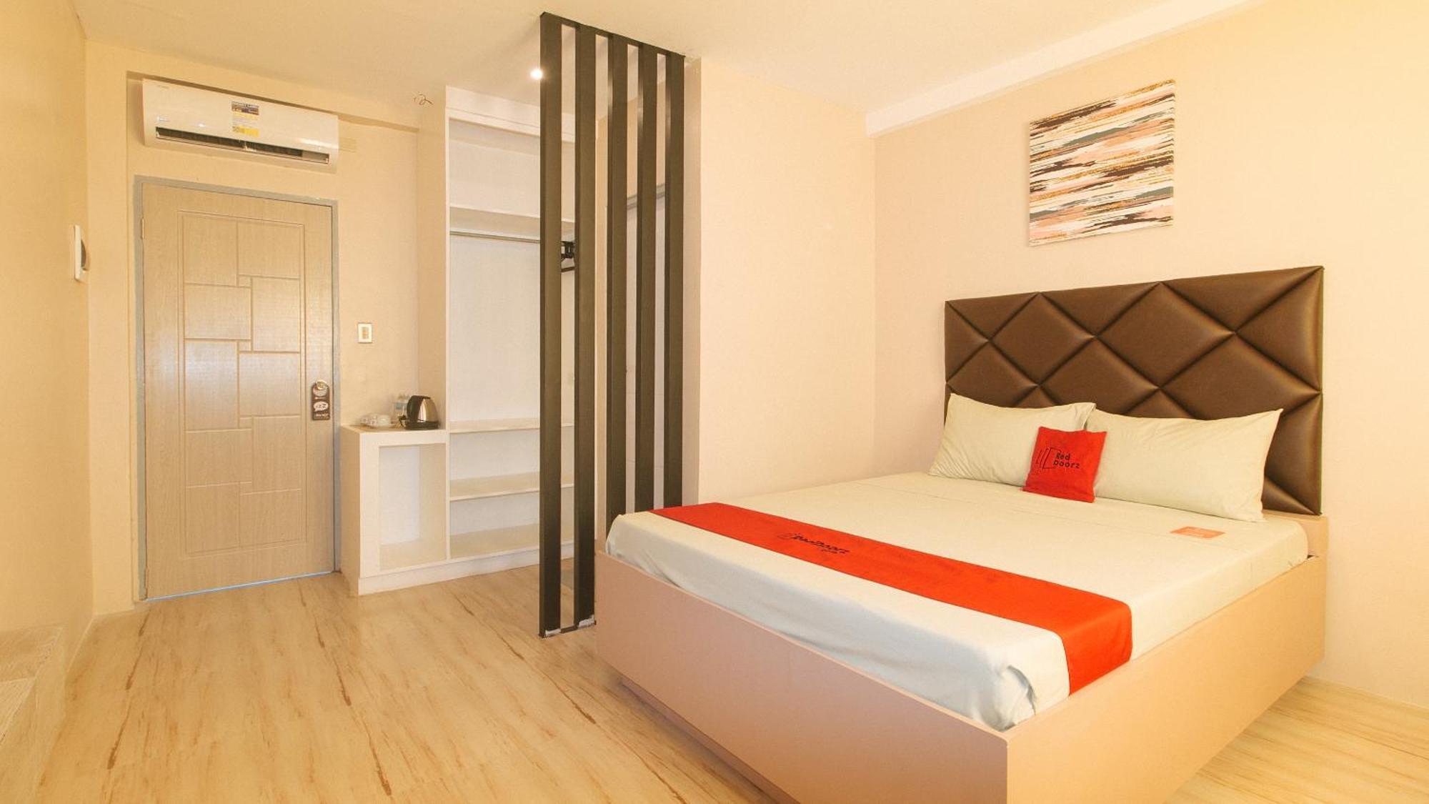 Reddoorz Plus At Seventy Five Inn Near Manila Airport Paranaque City Exterior foto