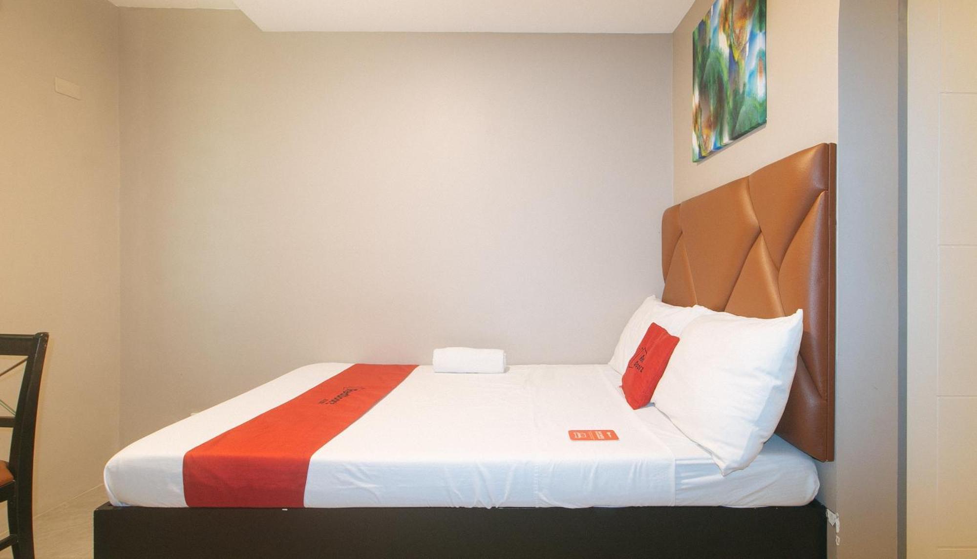 Reddoorz Plus At Seventy Five Inn Near Manila Airport Paranaque City Exterior foto